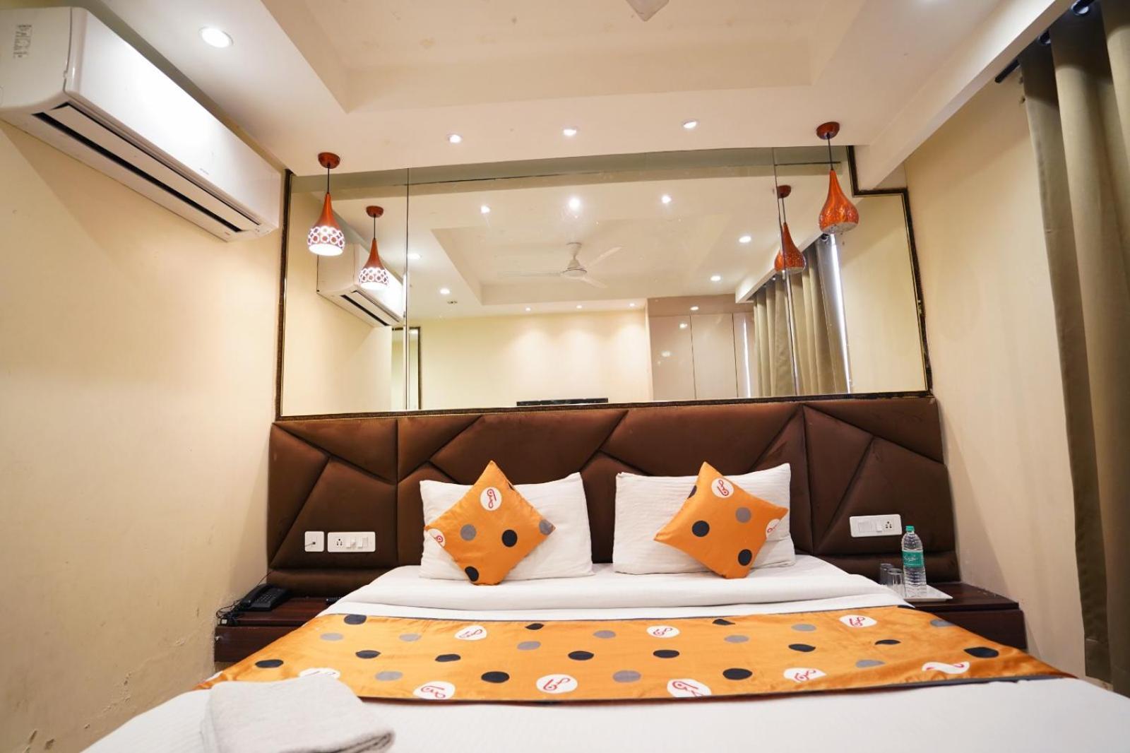 Leo Saffron - Corporate Pitampura